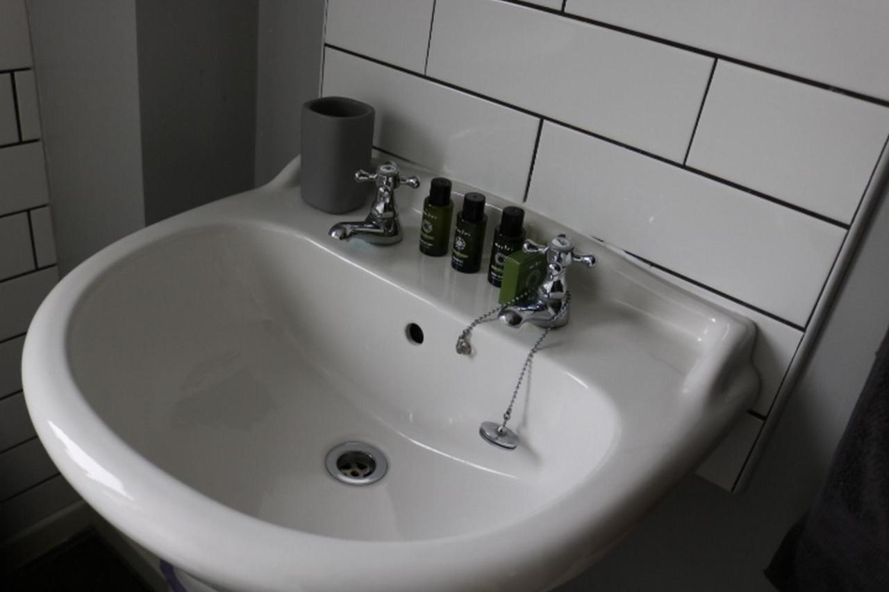 Villa Charming 2 Bed House - Family Friendly Nottingham Esterno foto